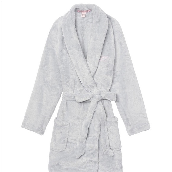 🚨LAST ONE!🚨🆕VS - GREY COZY SHORT ROBE - M/L - Picture 8 of 8